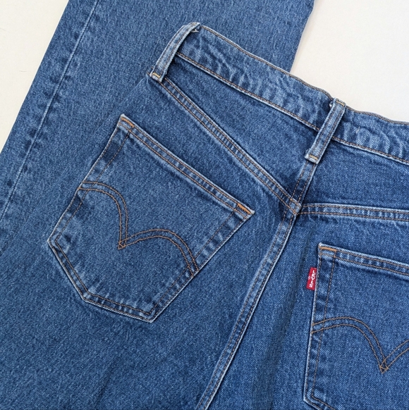 Levi's Ribcage Straight Ankle Jeans - Picture 11 of 16